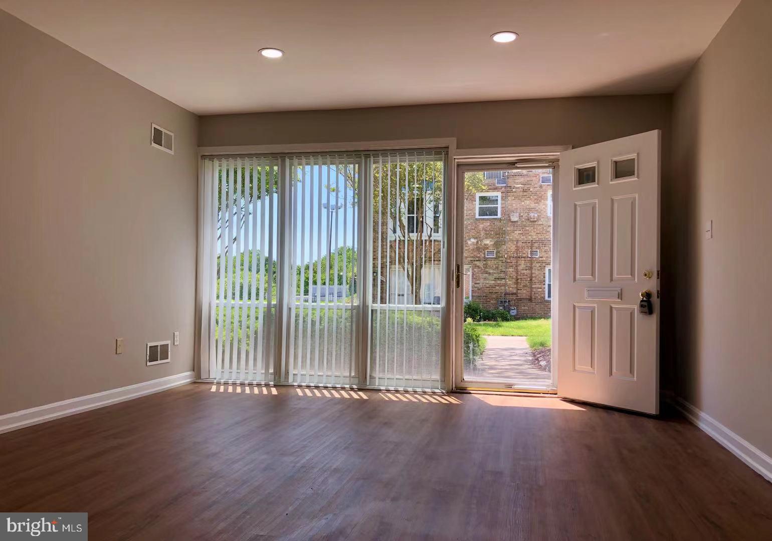 1895 Addison Road South District Heights, MD 20747 - Photo 3 of 26