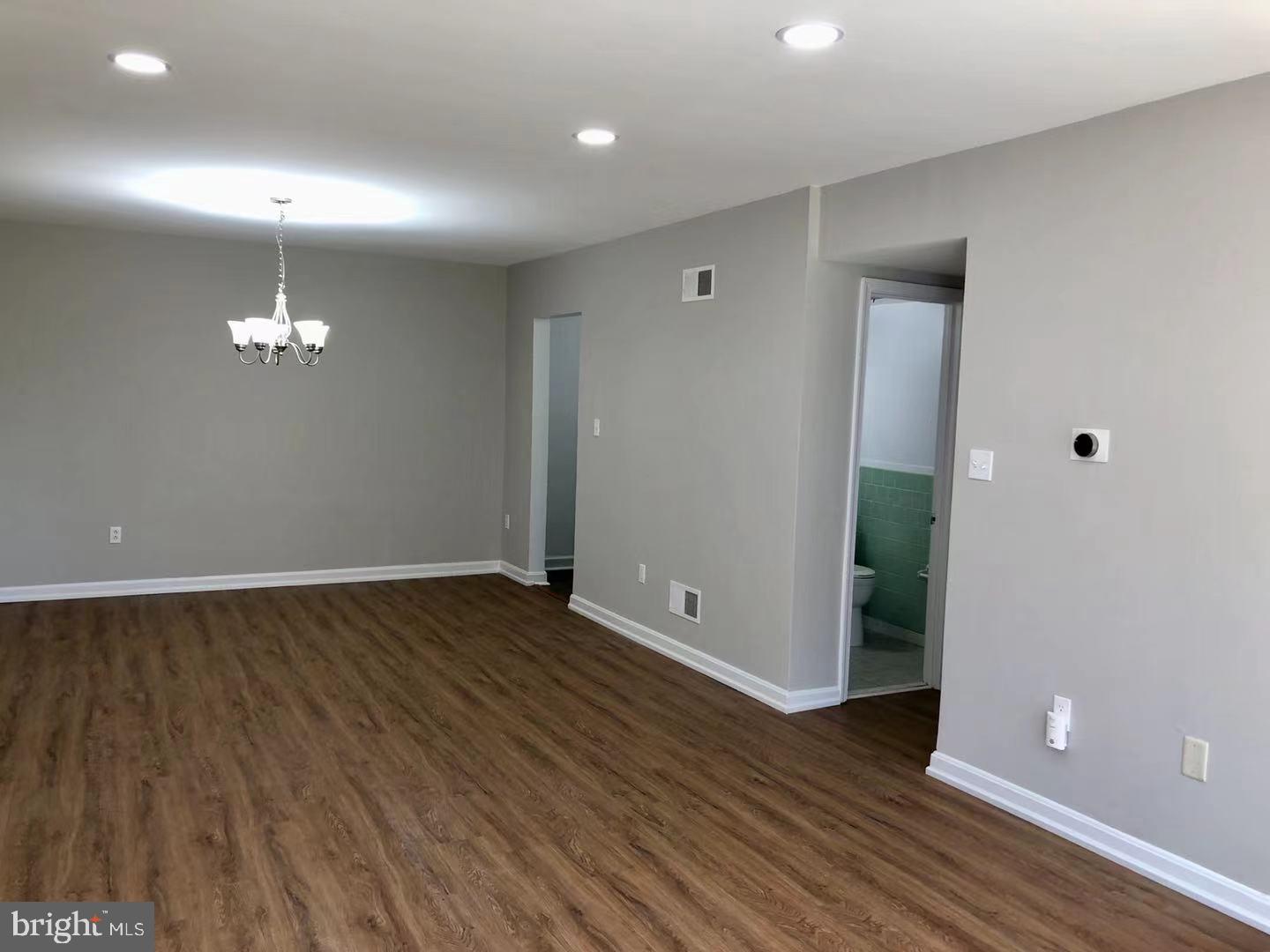 1895 Addison Road South District Heights, MD 20747 - Photo 5 of 26