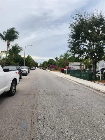 $125,000 | 407 North H Street, Lake Worth Beach, FL 33460