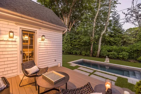 $3,750,000 | 61 Dayton Lane, East Hampton, NY 11937