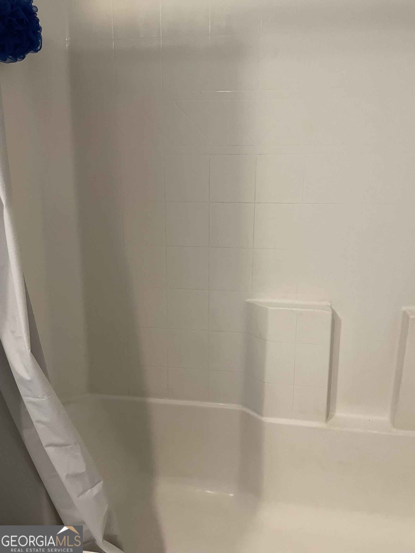 304 East 19th Street Rome, GA 30161 - Photo 14 of 15 a close up of a bathtub