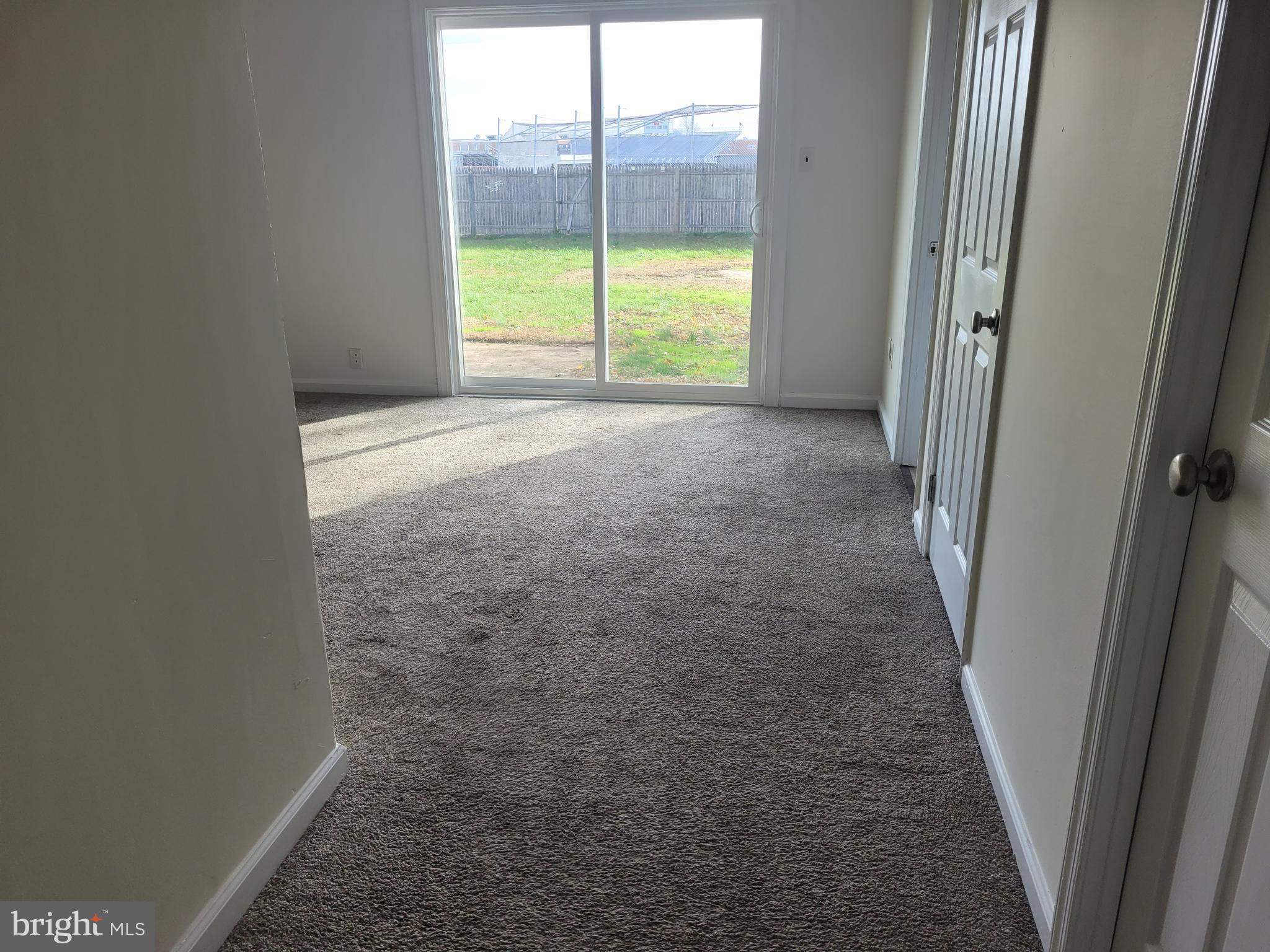 18 Yorktown Road New Castle, DE 19720 - Photo 4 of 17 new carpeting new patio doors