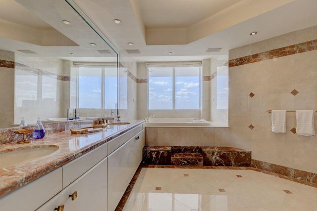 $1,255,000 | 3801 Northeast 207th Street, Unit 18CN, Aventura, FL 33180