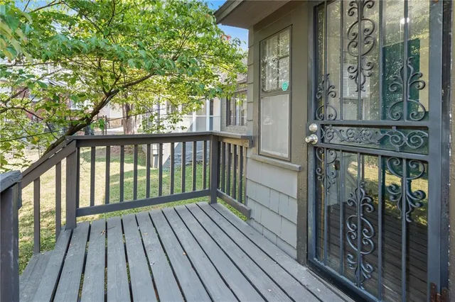 $350,000 | 2118 Tauromee Avenue, Kansas City, KS 66102