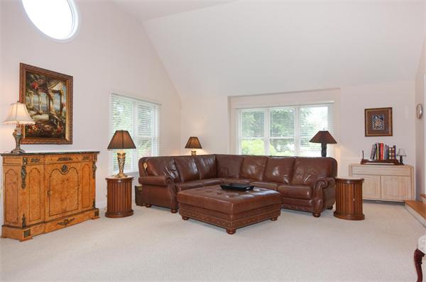 21 Whitridge Road Natick, MA 01760 - Photo 12 of 29 Gallery Image 12