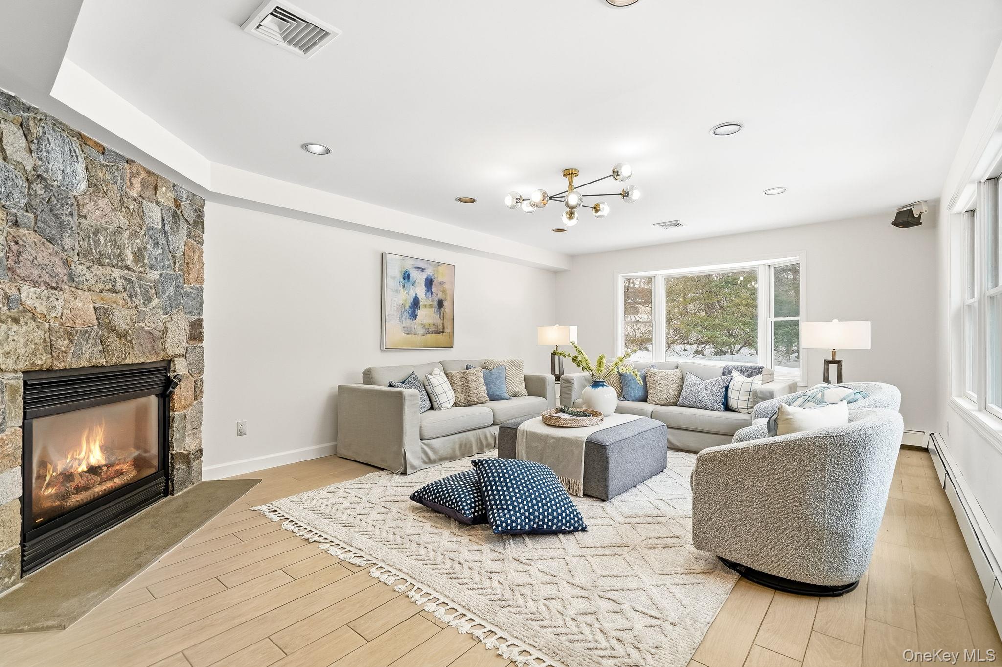 39 Lambert Lane New Rochelle, NY 10804 - Photo 13 of 36 Den with view of Fireplace