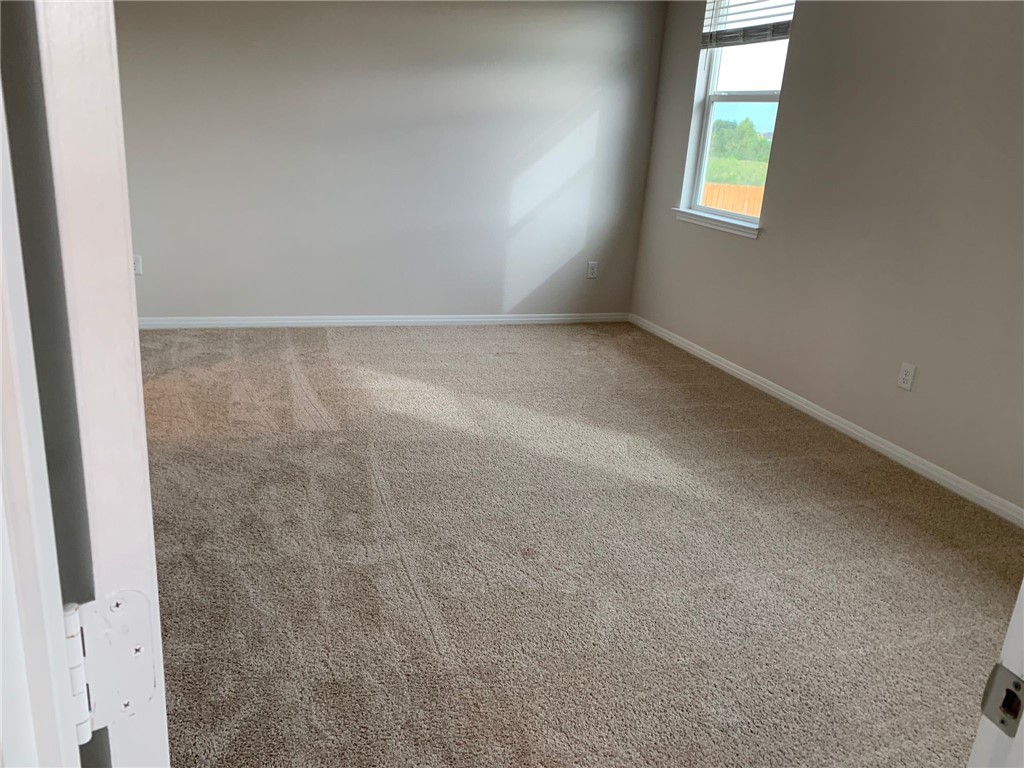 705 Mais Drive Georgetown, TX 78626 - Photo 5 of 13