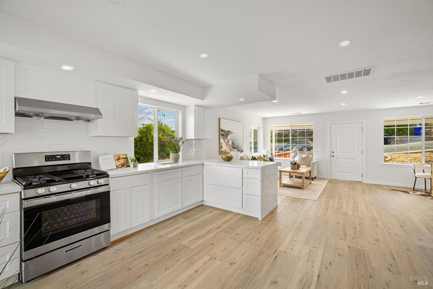 332 Napa Avenue Rodeo, CA 94572 - Photo 8 of 29 Gallery Image 8
