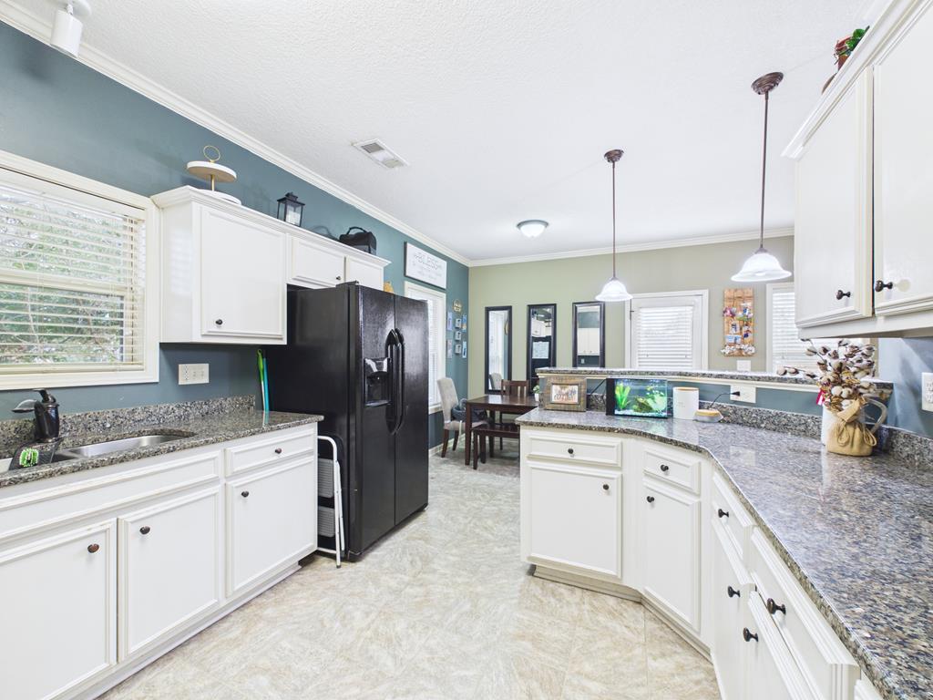 1355 Cloverdale Road Columbus, GA 31904 - Photo 13 of 44 KITCHEN