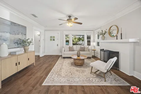 $1,250,000 | 5802 Lexington Avenue, Los Angeles, CA 90038