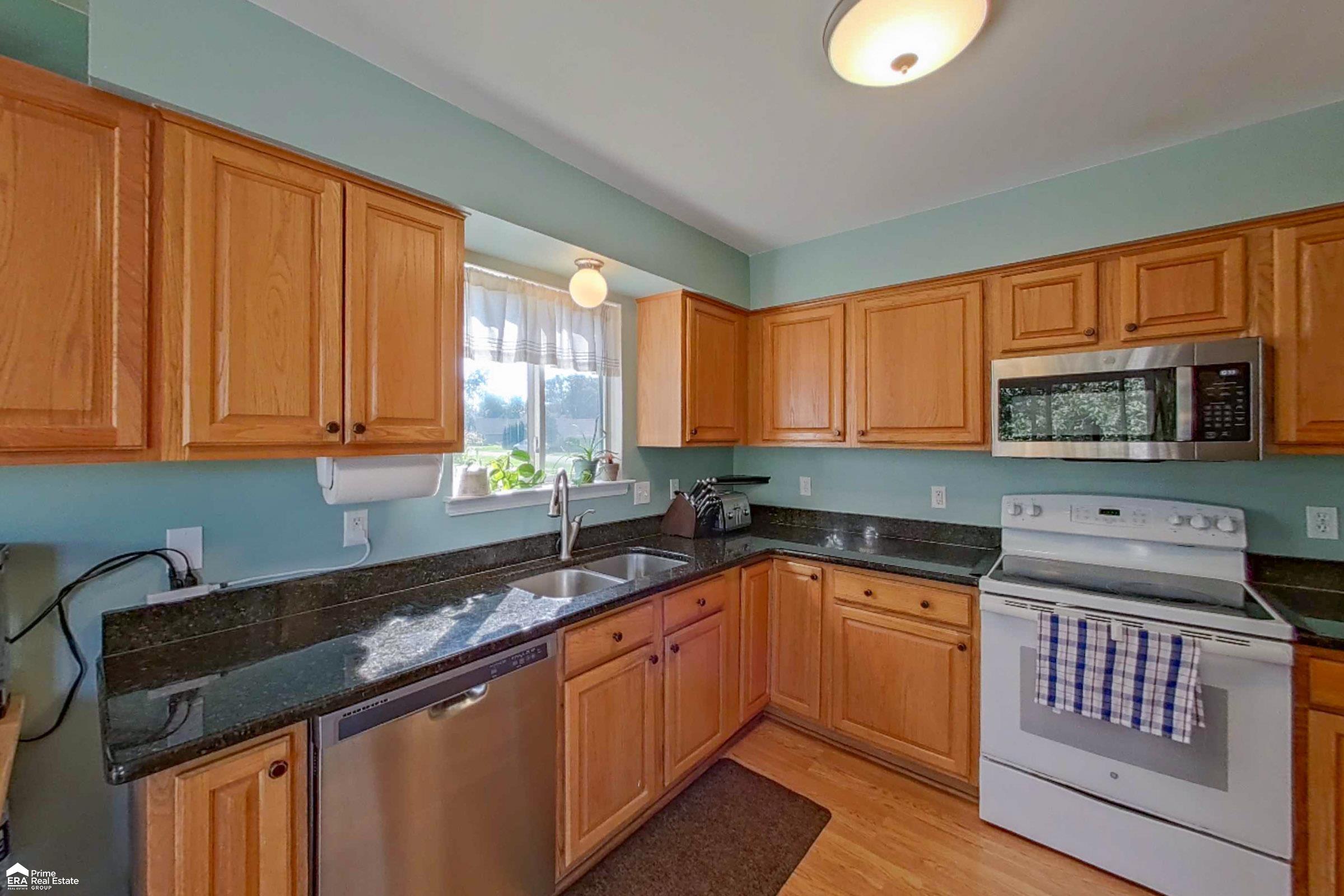 4279 Ridge Court Pinckney, MI 48169 - Photo 15 of 59 50152354-f1f0991a-ba86-4513-b0aa-566cd98be029.JPG