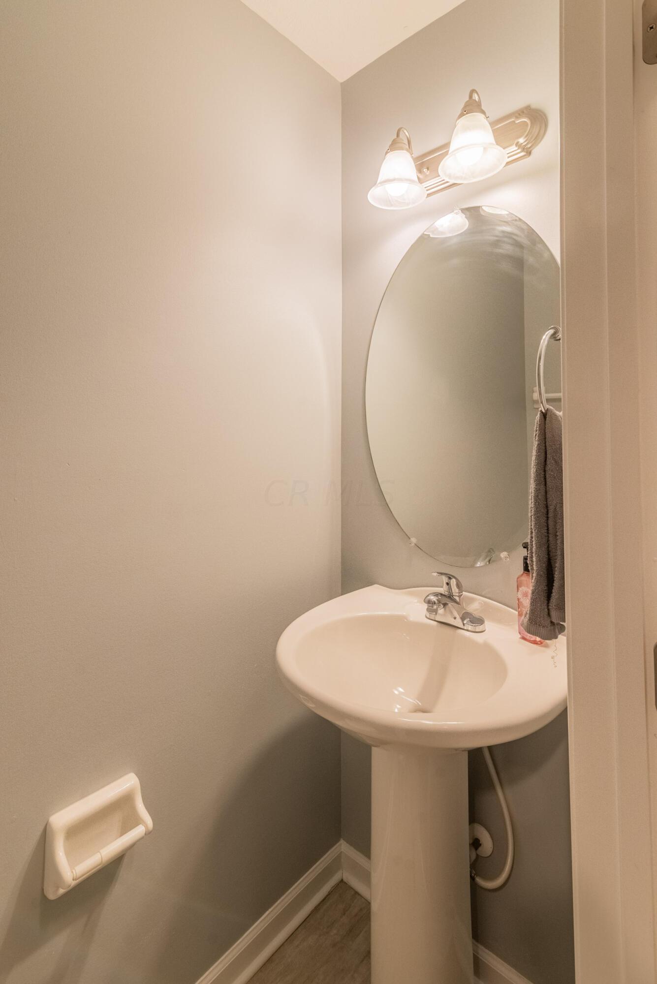 6196 Joes Hopper Road, Unit 75619 Columbus, OH 43230 - Photo 10 of 23 Half Bathroom on Entry Level
