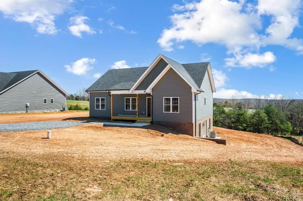 $368,700 | 10606 Leesville Road, Lynch Station, VA 24571