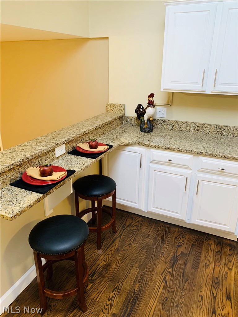 4706 Anderson Road Cleveland, OH 44121 - Photo 5 of 20
