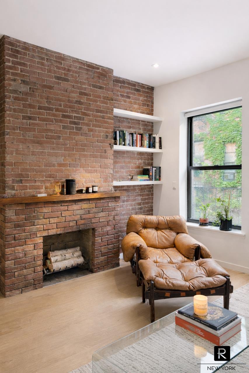 41 Jane Street, Unit 2B Manhattan, NY 10014 - Photo 2 of 10