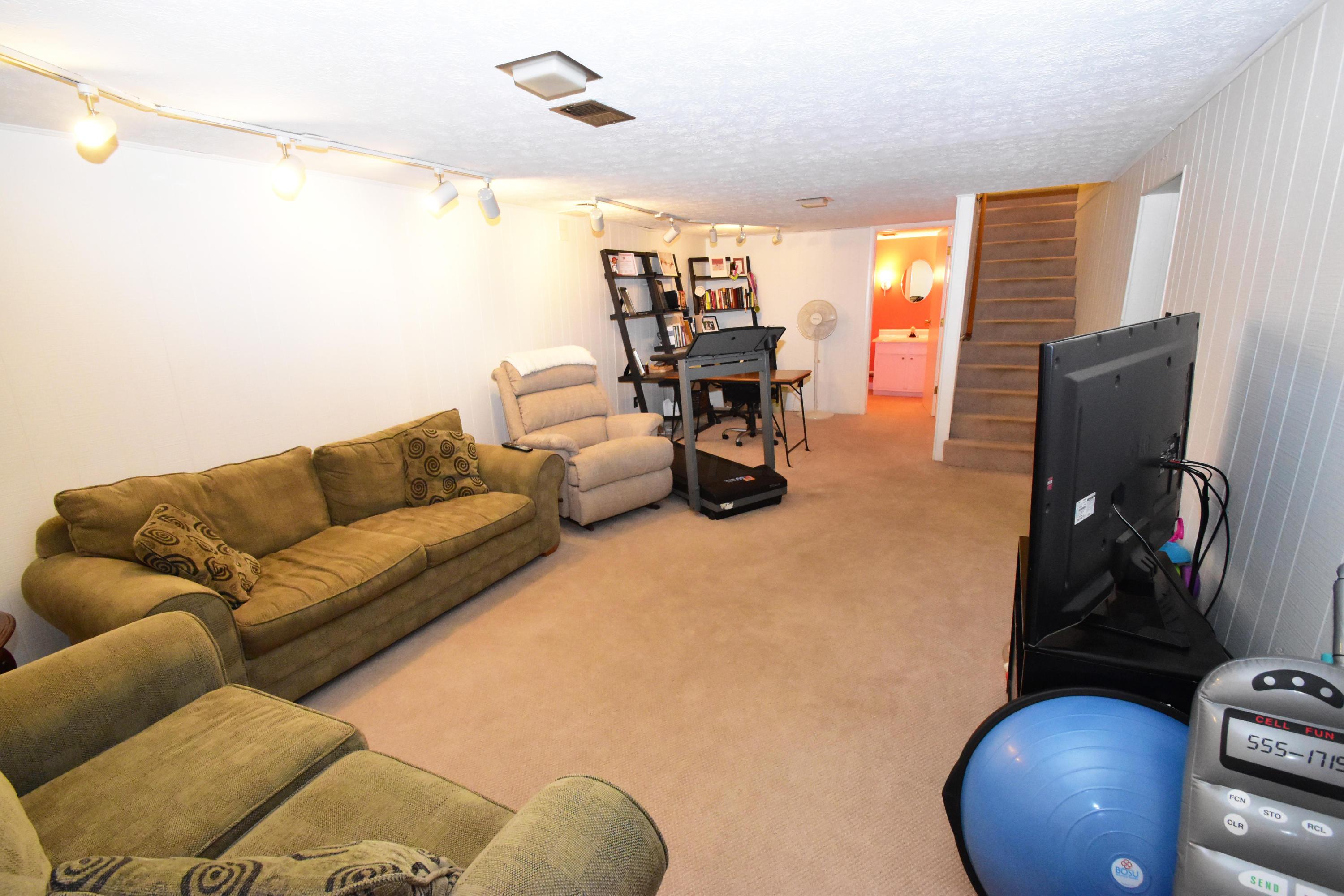 3011 Oldham Road Columbus, OH 43221 - Photo 23 of 30