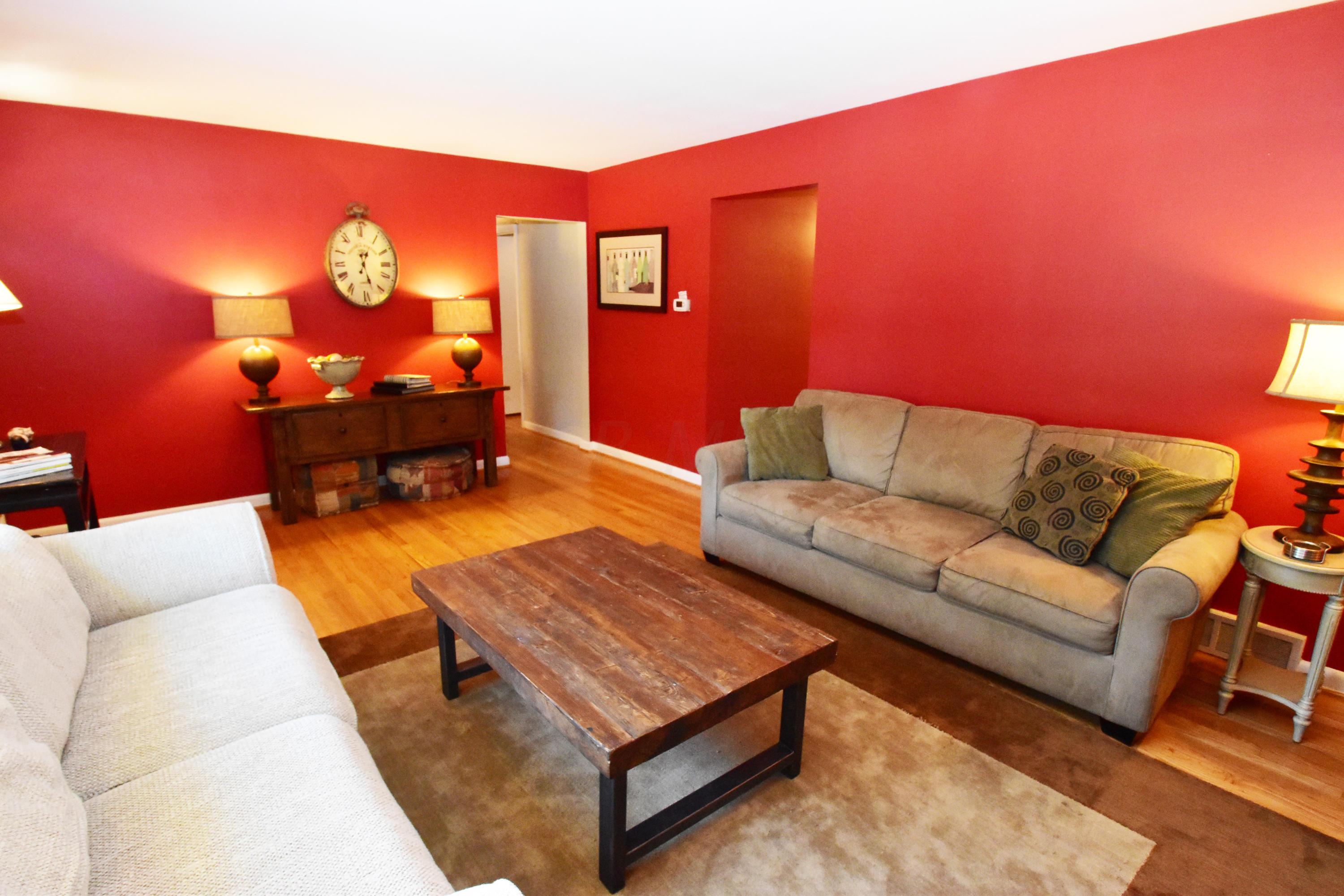 3011 Oldham Road Columbus, OH 43221 - Photo 5 of 30