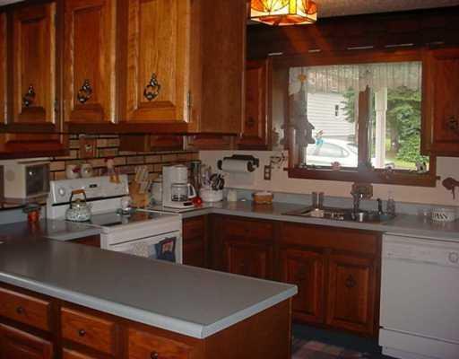360 Mendon Road Smithton, PA 15479 - Photo 4 of 8 Kitchen.