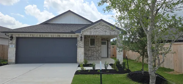$2,000 | 271 Charles Rdg Drive, Montgomery, TX 77316