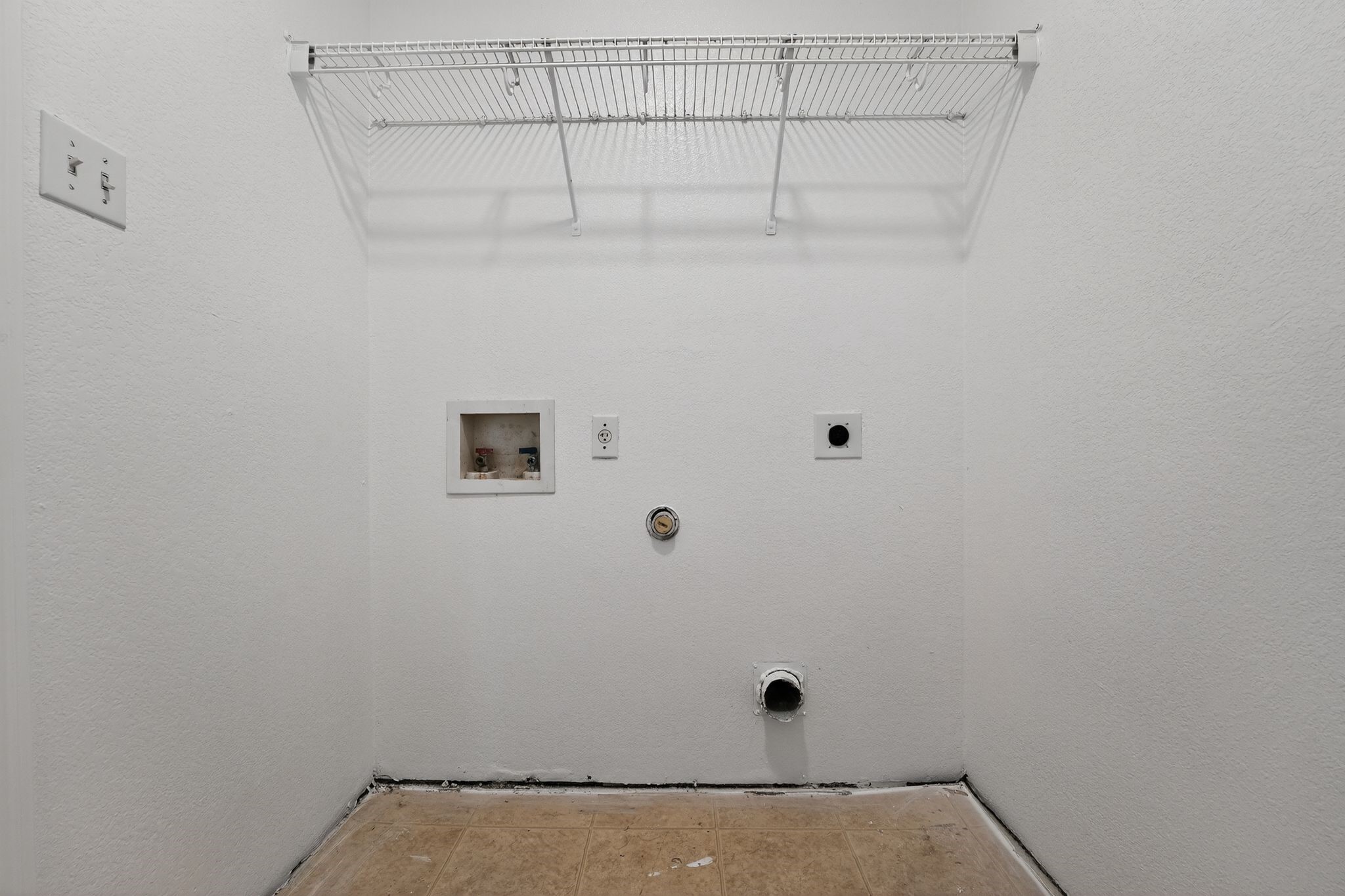 13505 Sierra Wind Lane Elgin, TX 78621 - Photo 17 of 18 a view of a small space