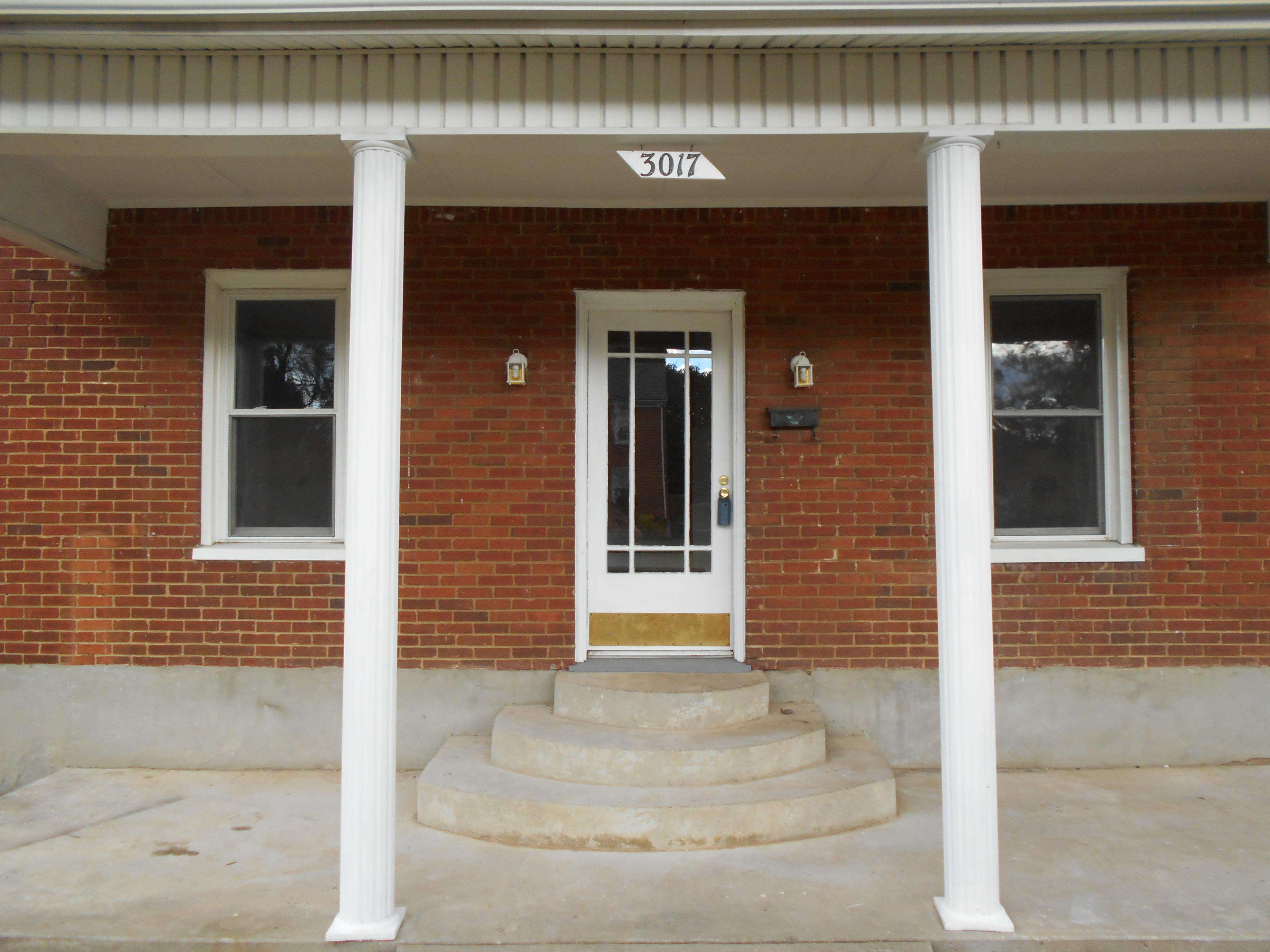 3017 Plantation Road Northeast Roanoke, VA 24012 - Photo 1 of 10 DSCN0369