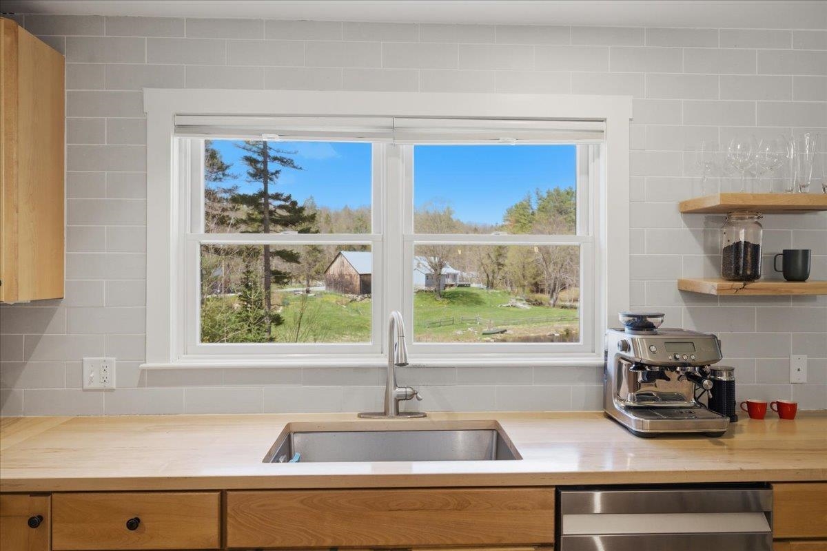 39 Stoney Brook Road Londonderry, VT 05148 - Photo 11 of 51 Gallery Image 11