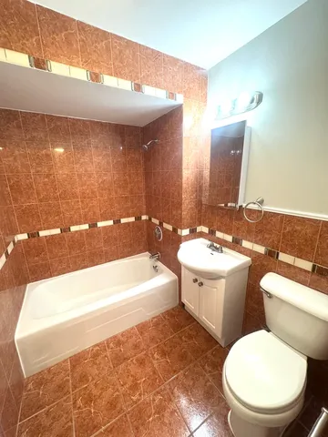 $250,000 | 16856 School Street, South Holland, IL 60473