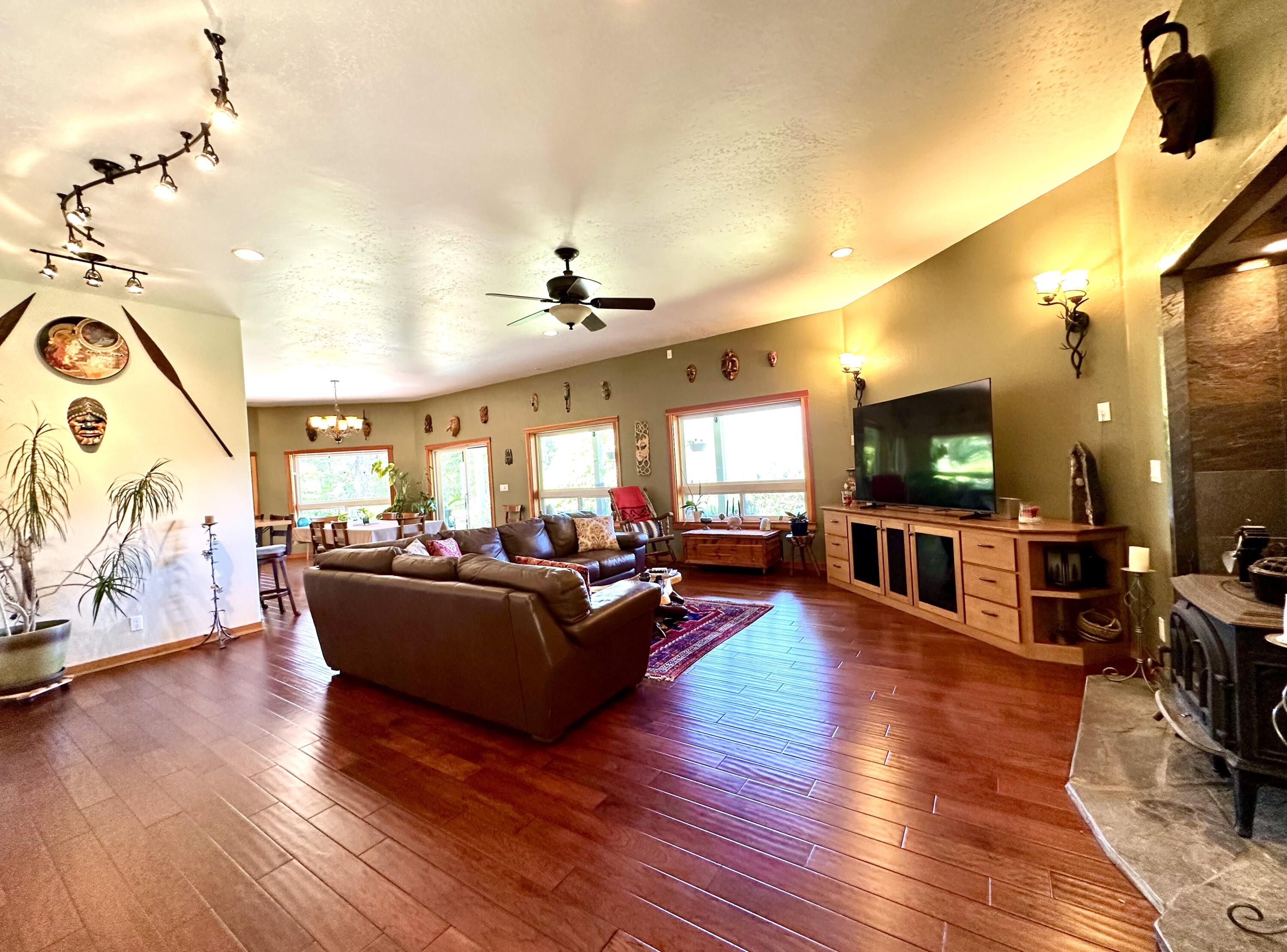 1665 Seeley Mc Intosh Road Willow Creek, CA 95573 - Photo 15 of 76