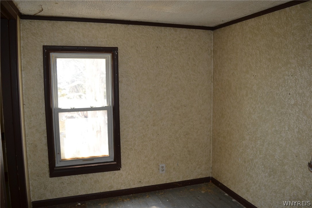 8 Monroe Street Hanover, NY 14136 - Photo 11 of 16