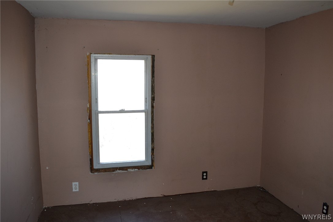 8 Monroe Street Hanover, NY 14136 - Photo 12 of 16