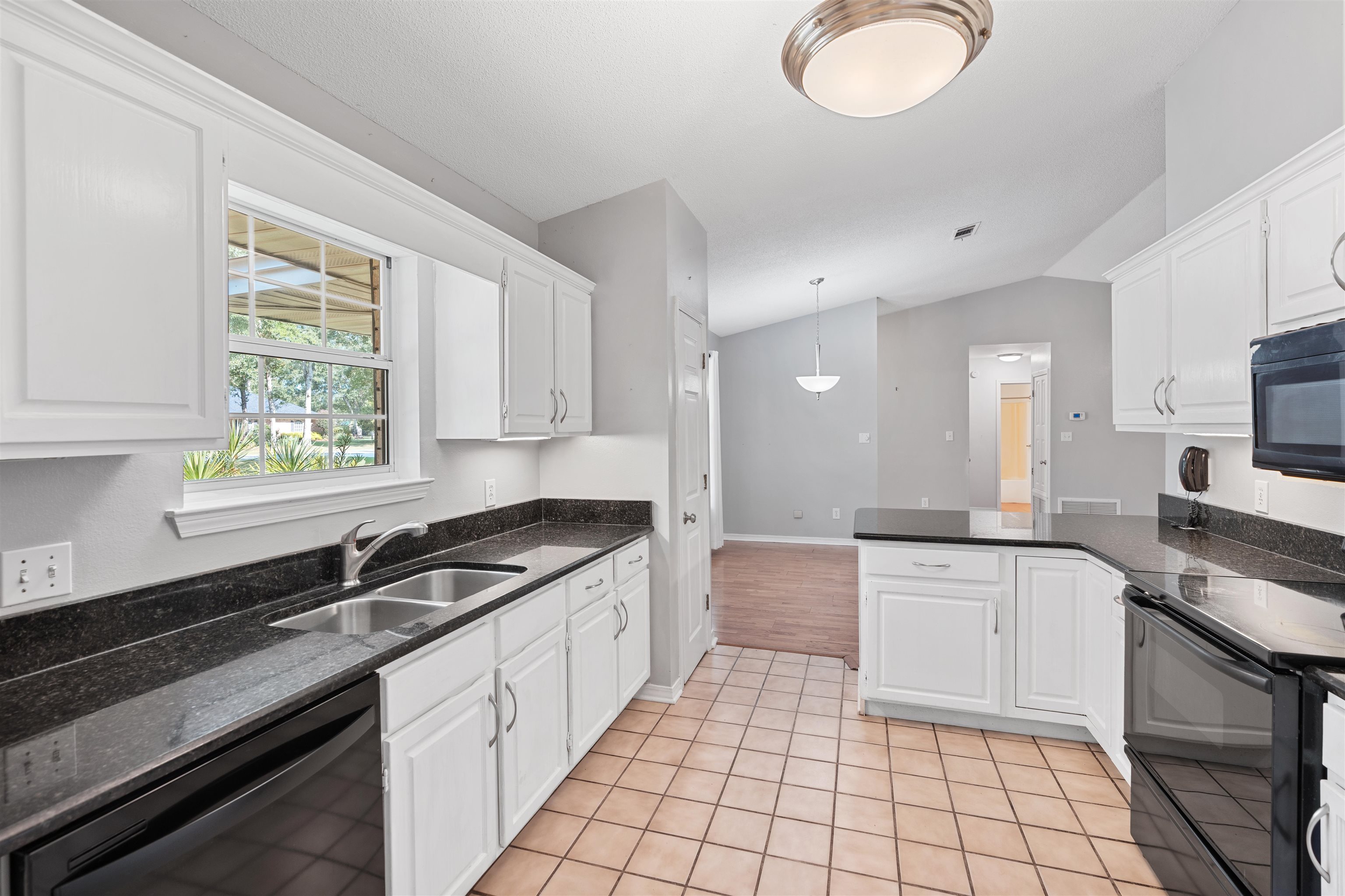 8640 Bay Pines Lane Foley, AL 36535 - Photo 18 of 33
