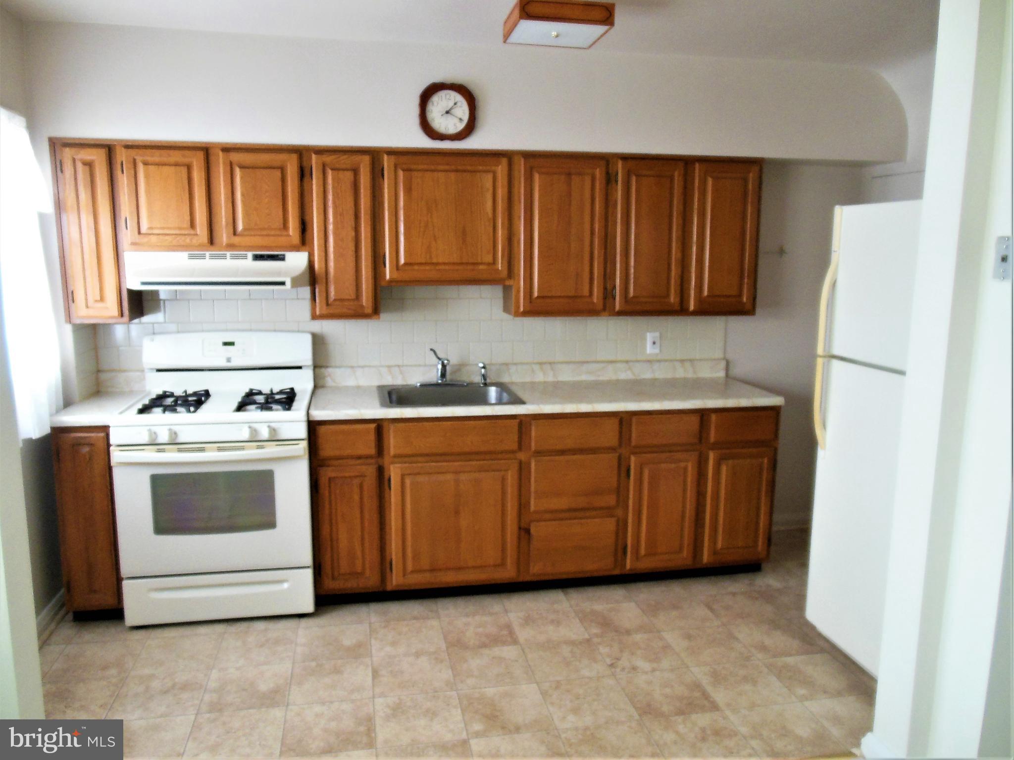 8018 Kimberly Road Baltimore, MD 21222 - Photo 11 of 57
