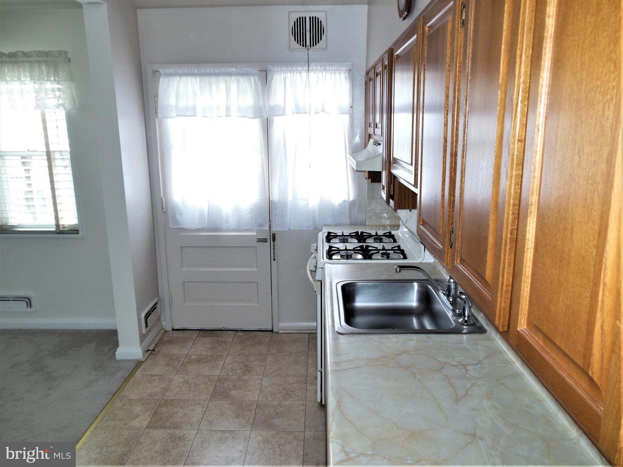 8018 Kimberly Road Baltimore, MD 21222 - Photo 13 of 57