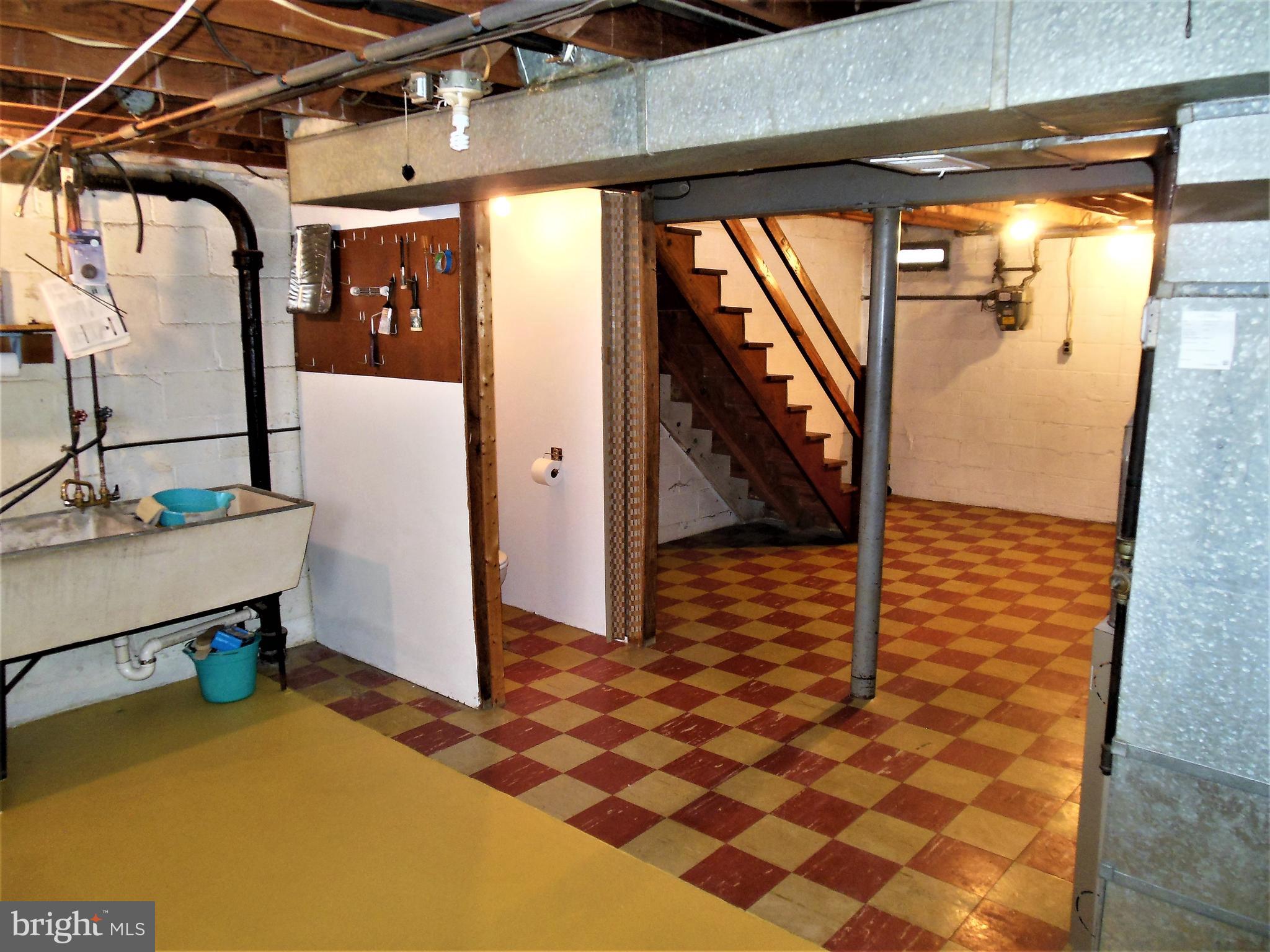 8018 Kimberly Road Baltimore, MD 21222 - Photo 40 of 57