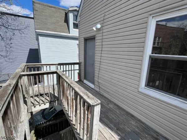 $2,200 | 389 Myrtle Avenue, Irvington, NJ 07111