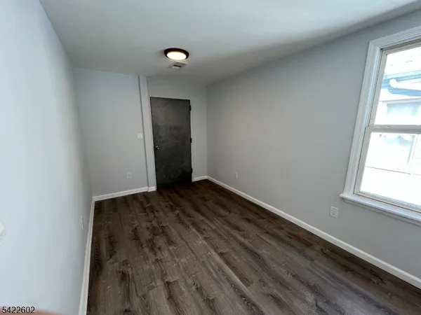 $2,200 | 389 Myrtle Avenue, Irvington, NJ 07111