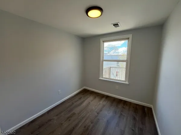 $2,200 | 389 Myrtle Avenue, Irvington, NJ 07111