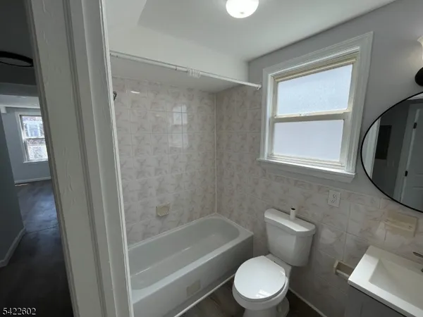 $2,200 | 389 Myrtle Avenue, Irvington, NJ 07111