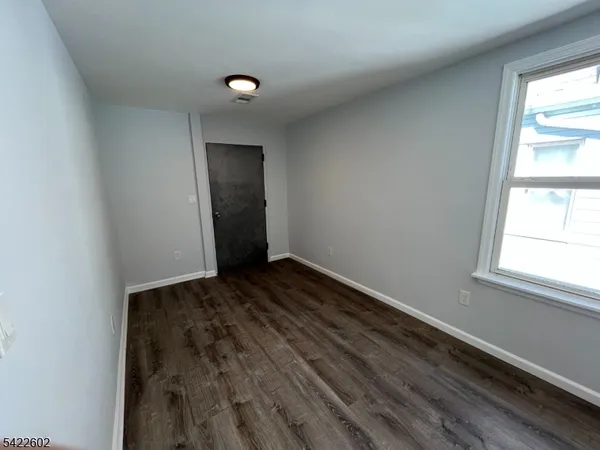 $2,200 | 389 Myrtle Avenue, Irvington, NJ 07111