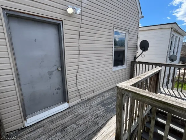 $2,200 | 389 Myrtle Avenue, Irvington, NJ 07111