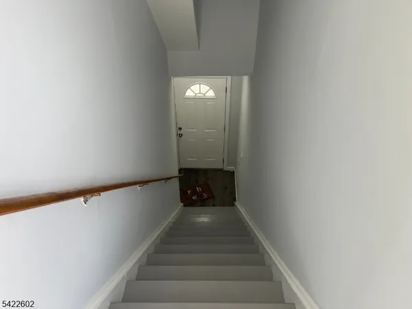 $2,200 | 389 Myrtle Avenue, Irvington, NJ 07111