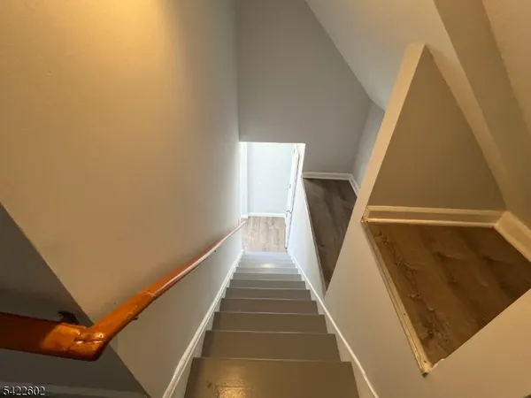 $2,200 | 389 Myrtle Avenue, Irvington, NJ 07111