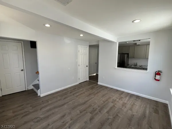 $2,200 | 389 Myrtle Avenue, Irvington, NJ 07111