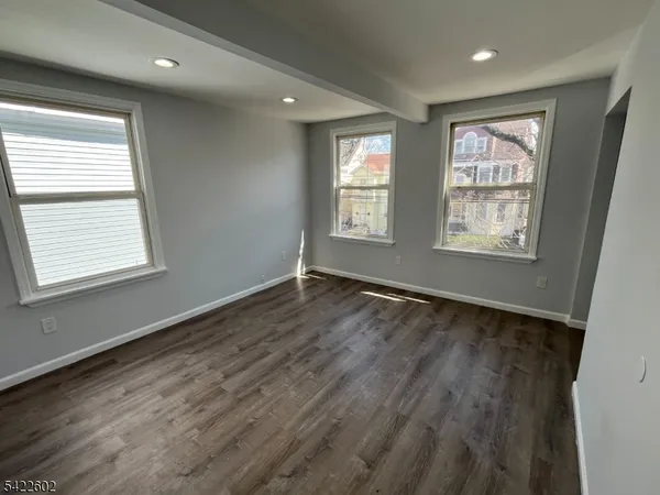 $2,200 | 389 Myrtle Avenue, Irvington, NJ 07111