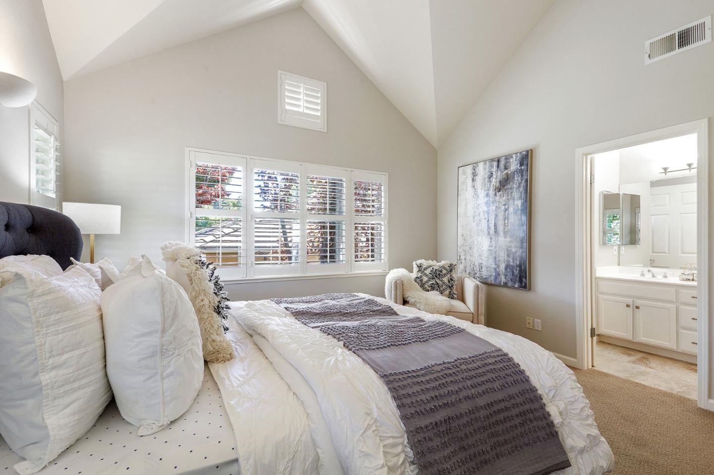 600 Willow Road, Unit 24 Menlo Park, CA 94025 - Photo 16 of 23 a bedroom with bed and a window
