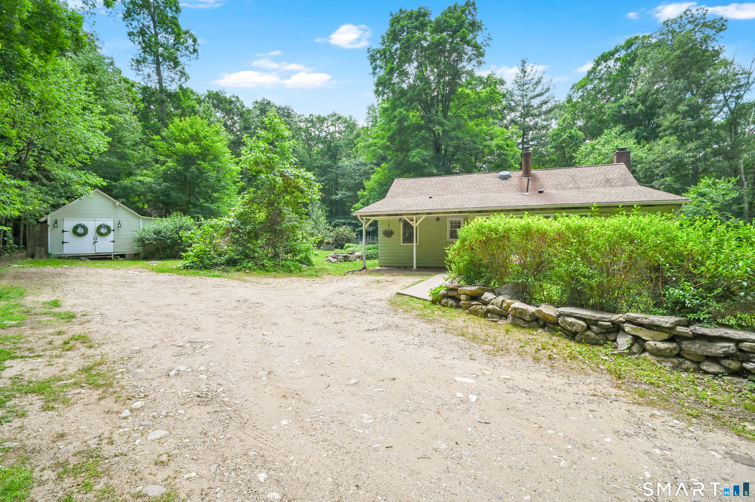 318 James Road Ashford, CT 06278 - Photo 6 of 38