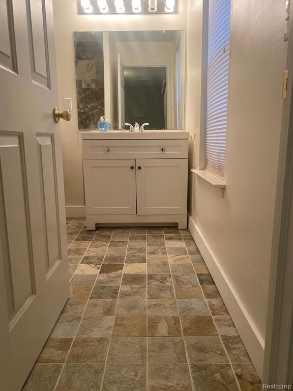 636 Cherry Orchard Road, Unit 152 Canton, MI 48188 - Photo 17 of 21