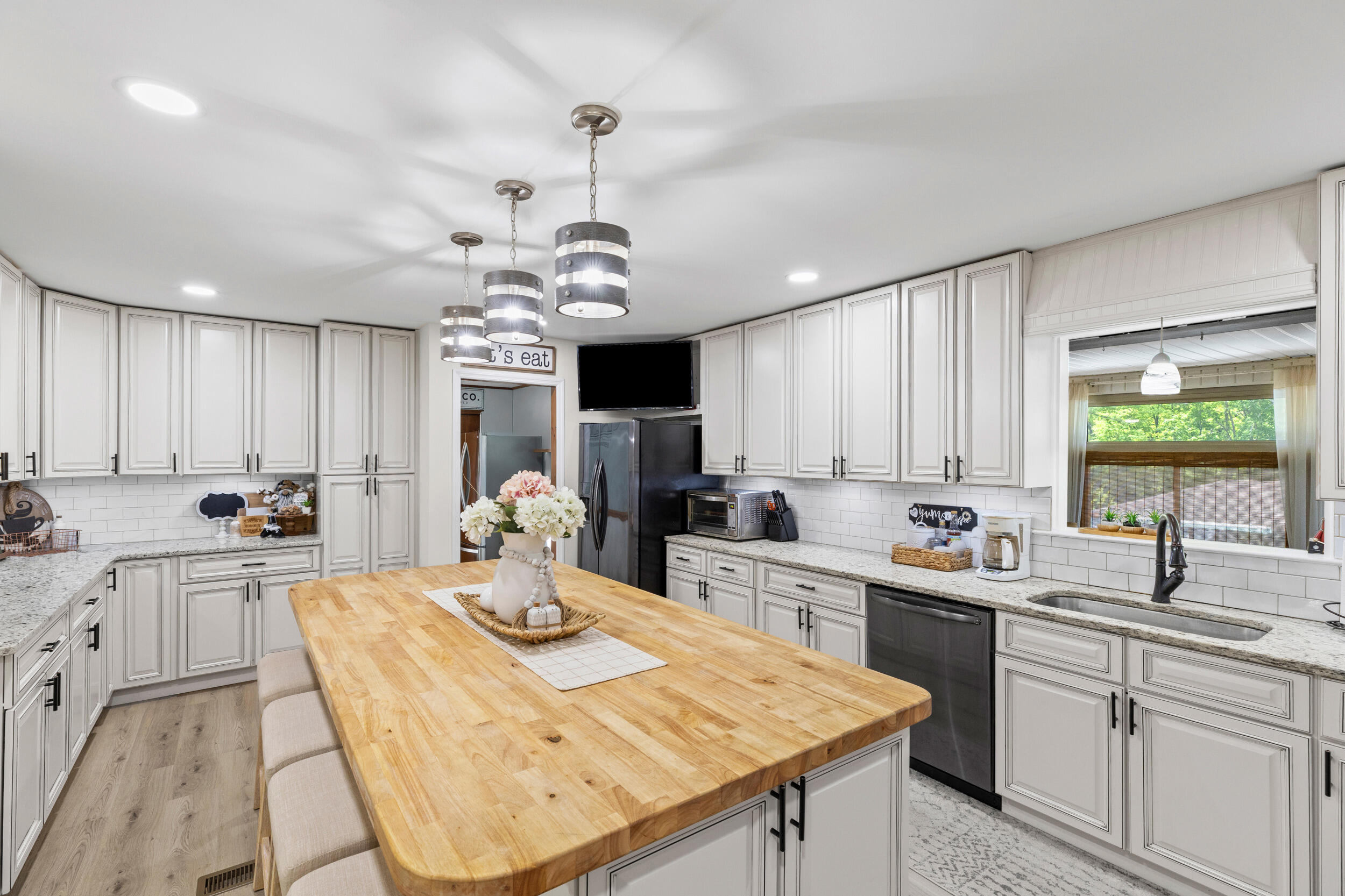 4723 Vaucluse Road Aiken, SC 29801 - Photo 13 of 33 2026-04-14_4723_vaucluse_rd-srm-13