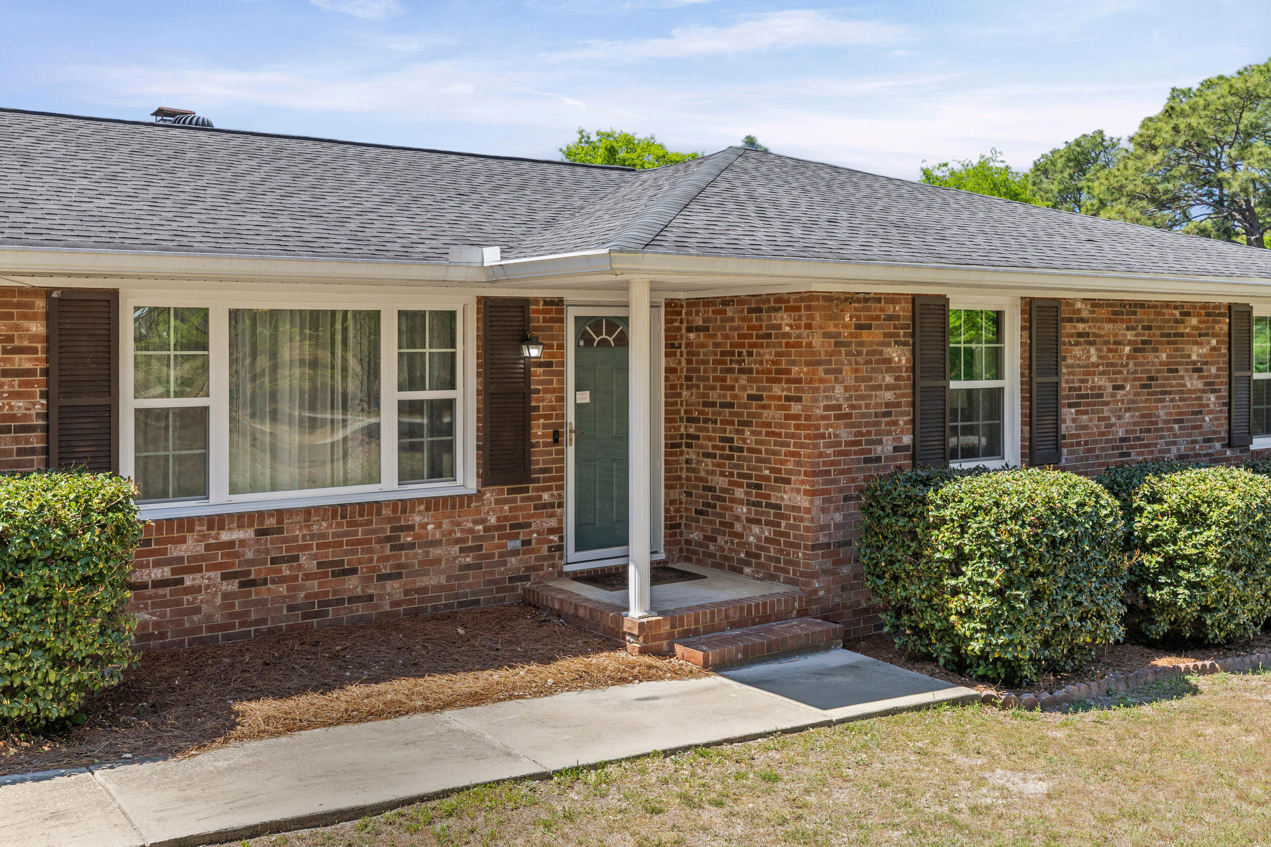 4723 Vaucluse Road Aiken, SC 29801 - Photo 4 of 33 2026-04-14_4723_vaucluse_rd-srm-04