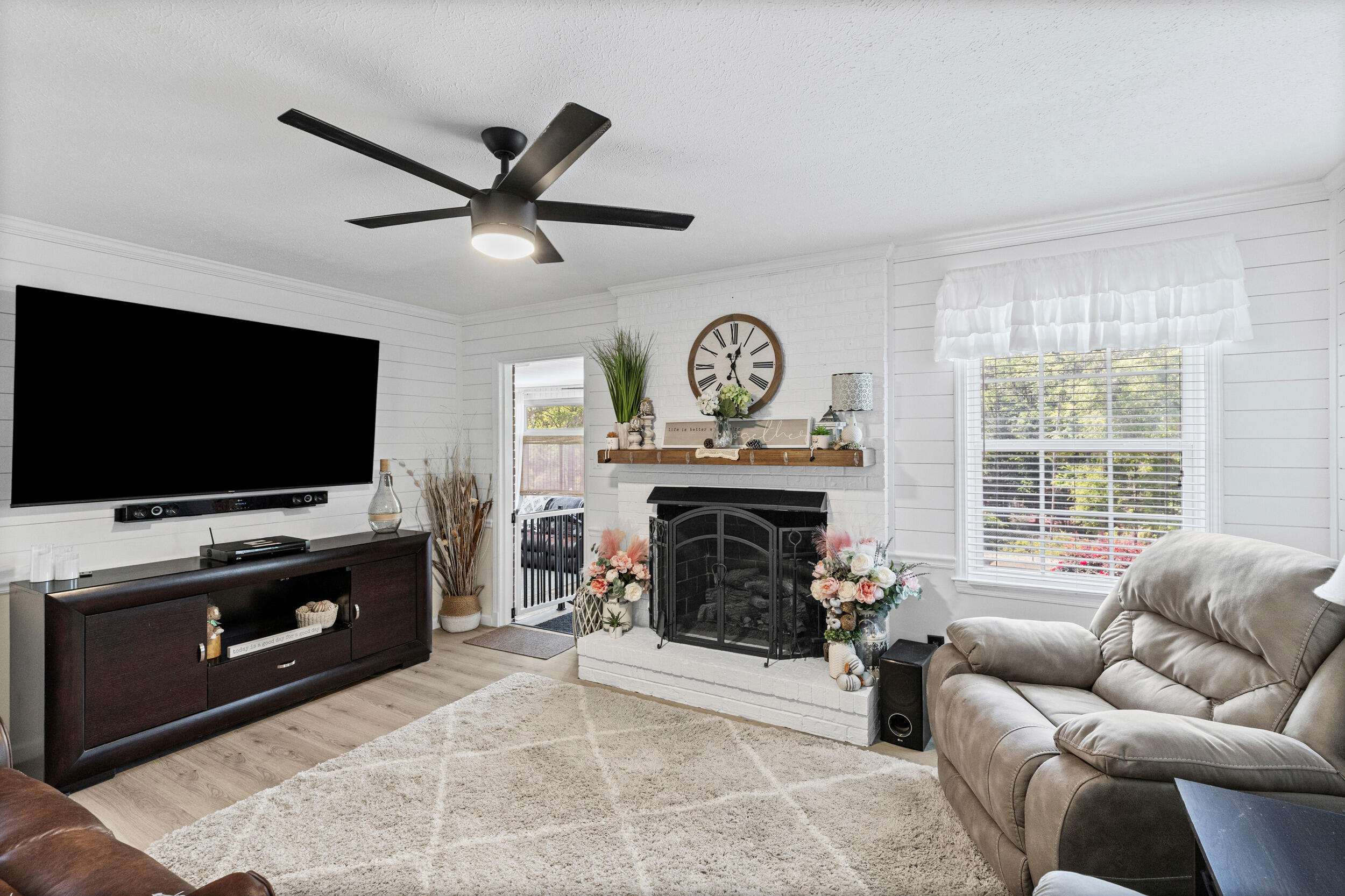 4723 Vaucluse Road Aiken, SC 29801 - Photo 7 of 33 2026-04-14_4723_vaucluse_rd-srm-07